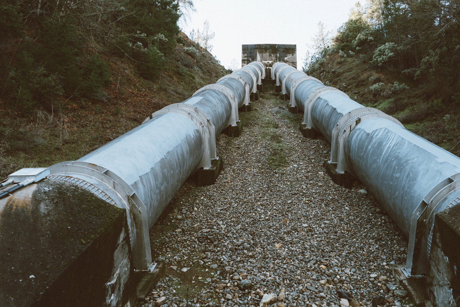 Ong-thep-thuy-dien-2