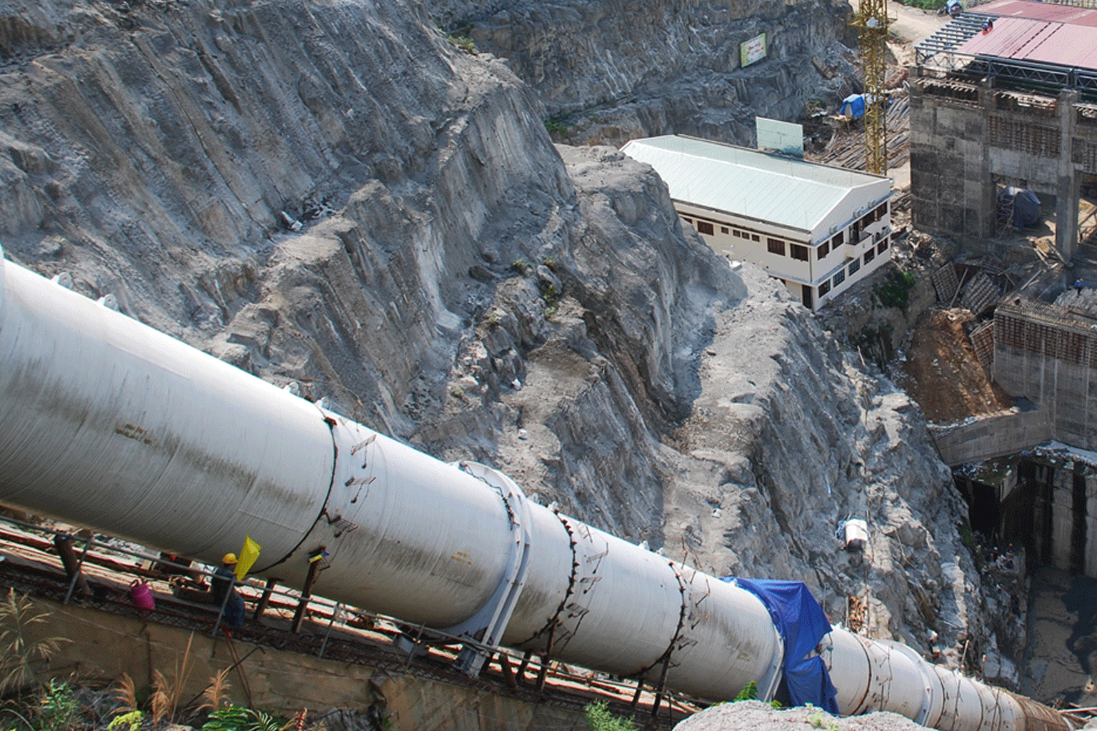 Ong-thep-thuy-dien-5